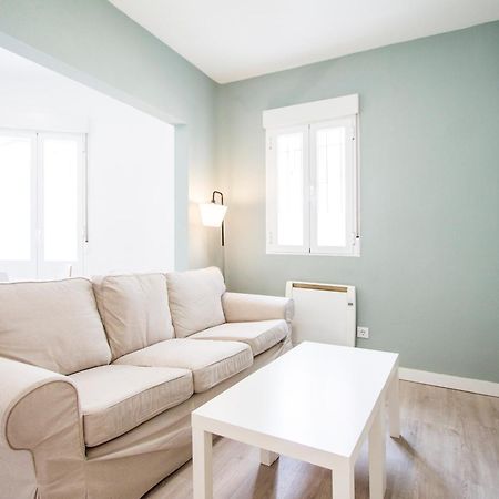 Apartamentos Tetuan Sandino Madrid Kültér fotó