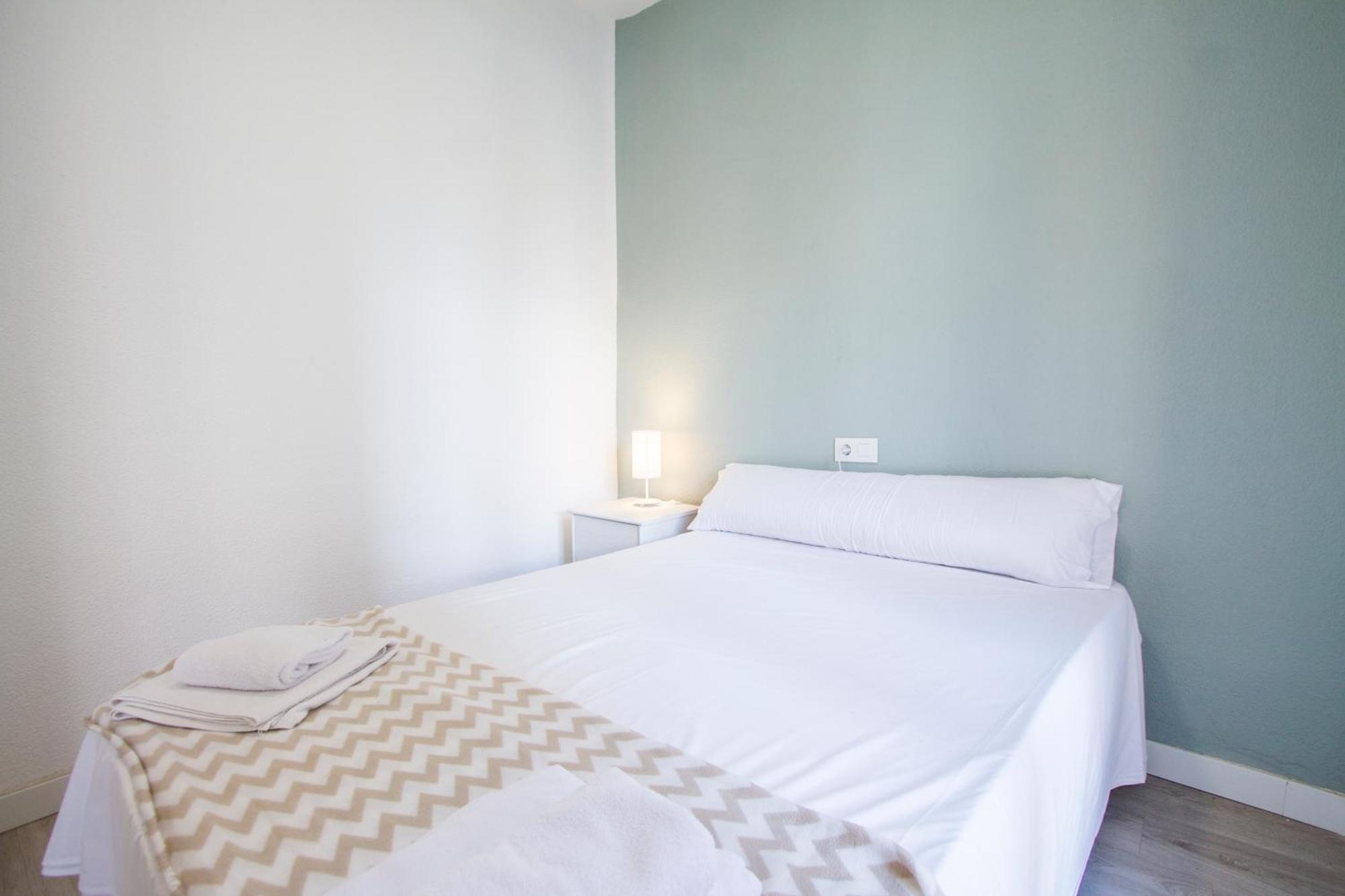 Apartamentos Tetuan Sandino Madrid Kültér fotó