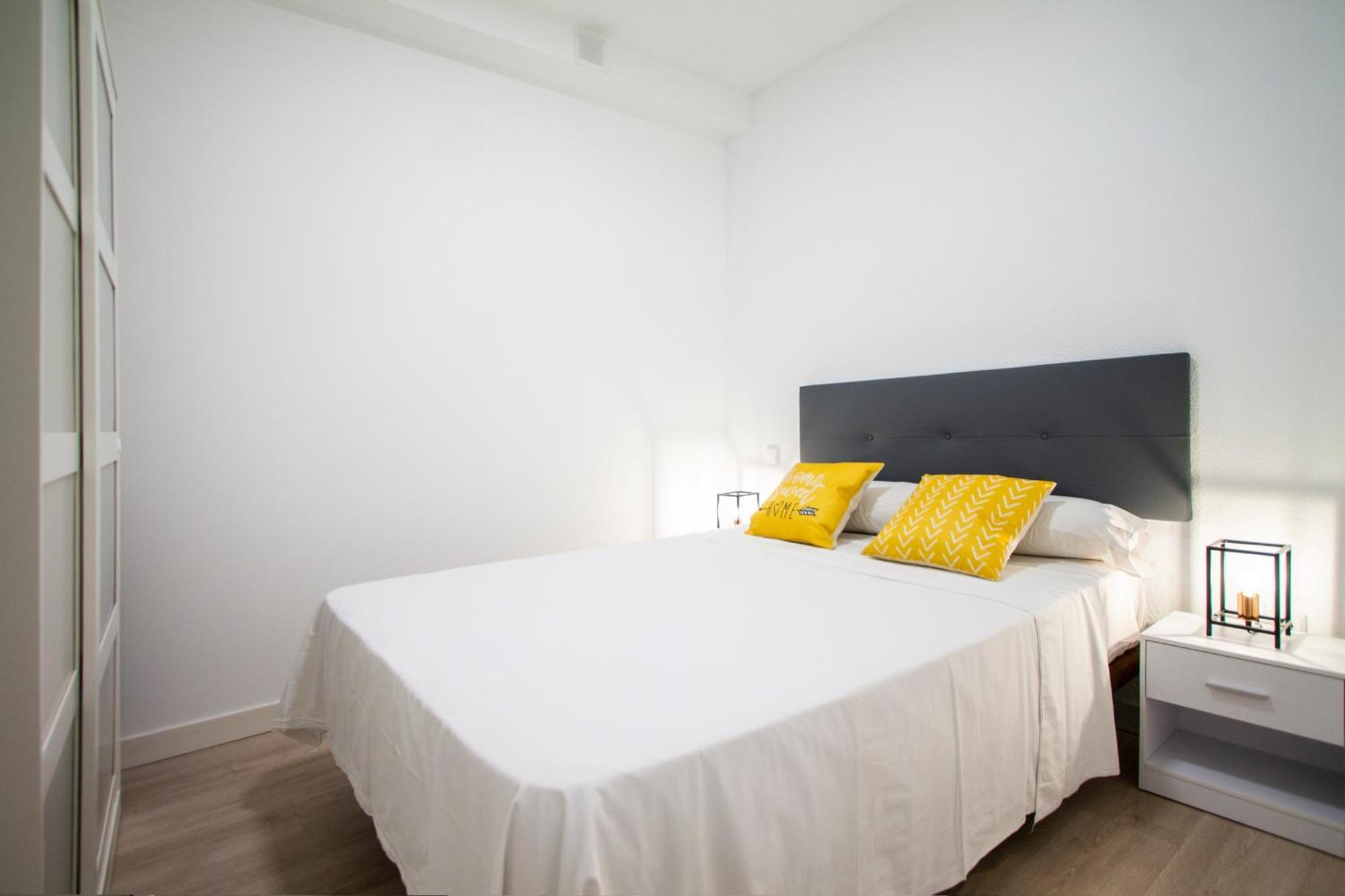 Apartamentos Tetuan Sandino Madrid Kültér fotó