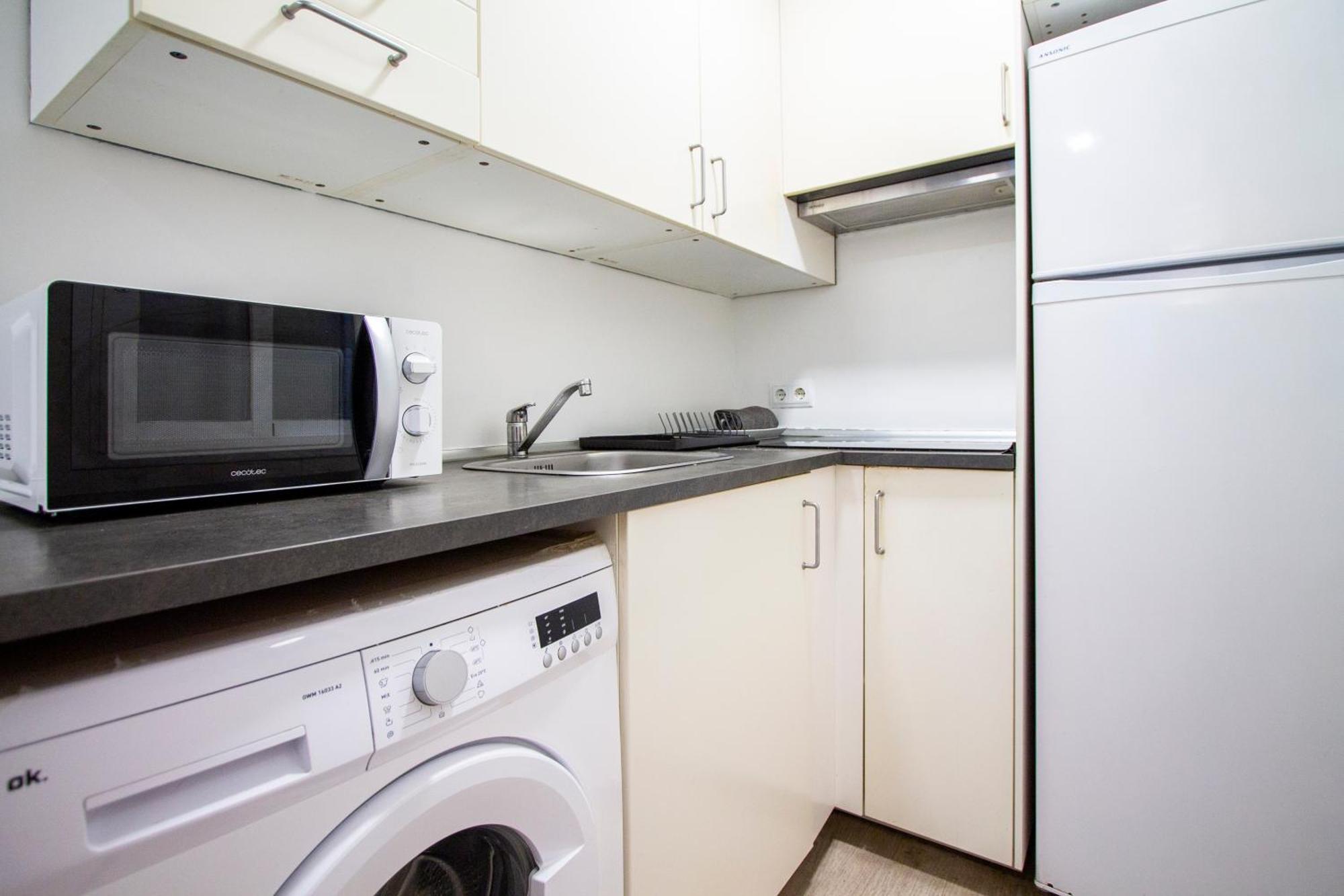 Apartamentos Tetuan Sandino Madrid Kültér fotó