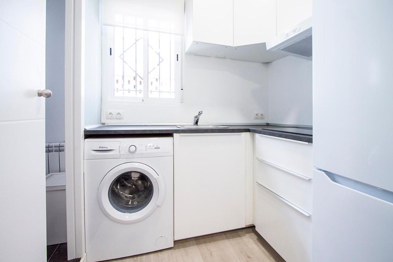 Apartamentos Tetuan Sandino Madrid Kültér fotó