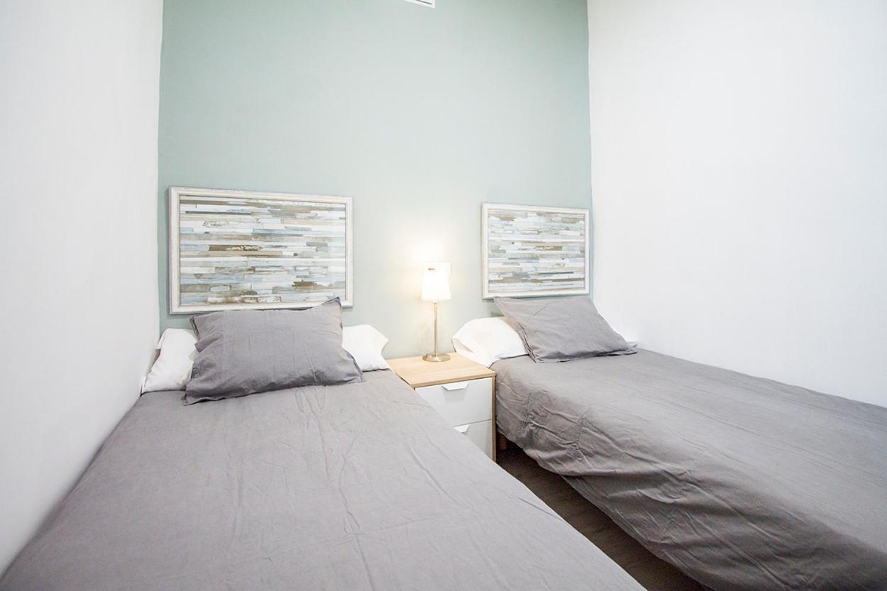 Apartamentos Tetuan Sandino Madrid Kültér fotó