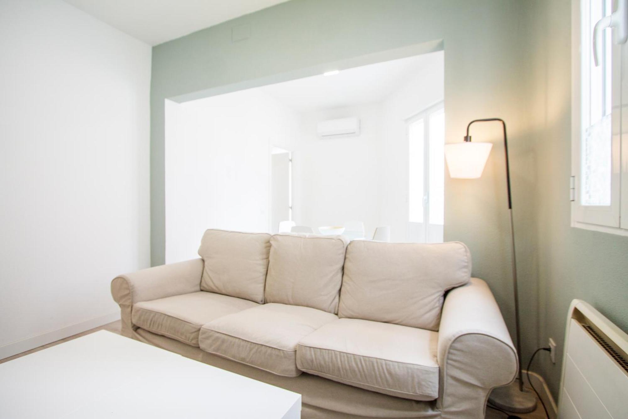 Apartamentos Tetuan Sandino Madrid Kültér fotó