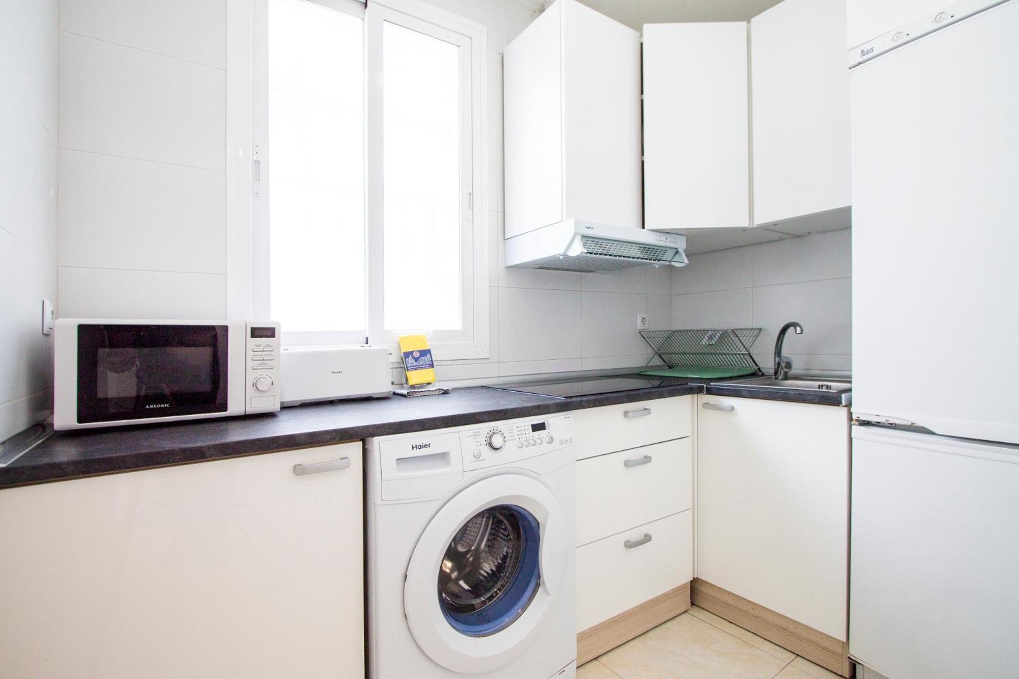 Apartamentos Tetuan Sandino Madrid Kültér fotó